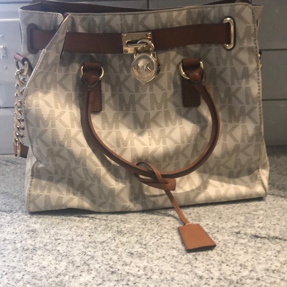 Michael Kors large purse - Picture 4 of 8